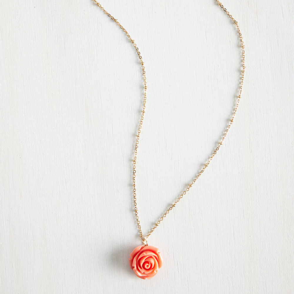 🌹 ModCloth Retro Rosie Necklace 🌹